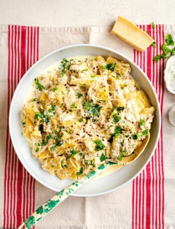 Crockpot Creamy Chicken Pasta